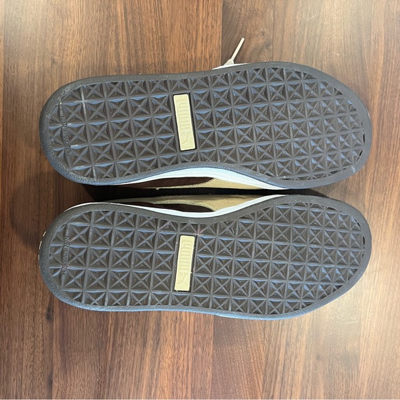 Like new - Mens brown/tan PUMA suede sneakers. - Picture 4 of 7